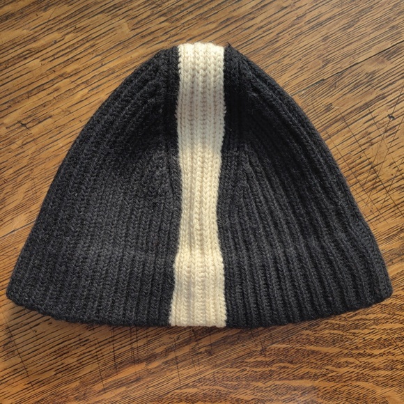Black & White 100% Wool Beanie Hat